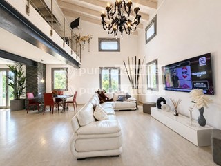 Loft in Vendita a Lucca, zona Sant'Anna, 600'000&euro;, 110 m², arredato