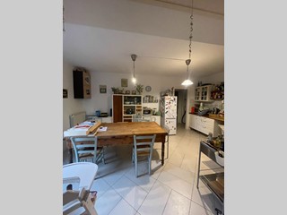 Appartamento in Vendita a Sovicille, zona San Rocco a Pilli, 260'000&euro;, 104 m², arredato, con Box
