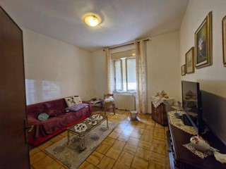 Appartamento in Vendita a Campiglia Marittima, zona Venturina Terme, 105'000&euro;, 75 m², arredato