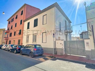 Quadrilocale in Vendita a Piombino, 198'000&euro;, 96 m², arredato