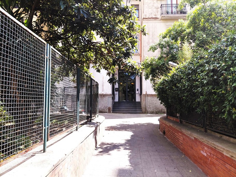 Monolocale in Vendita a Napoli, 90'000&euro;, 25 m², arredato