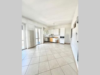 Trilocale in Vendita a Grugliasco, 119'000&euro;, 75 m²