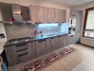 Trilocale in Affitto a Trieste, 940&euro;, 90 m², arredato