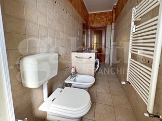 Bilocale in Vendita a Grugliasco, 125'000&euro;, 61 m²