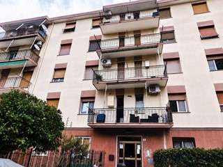 Quadrilocale in Vendita a Genova, 41'025&euro;, 77 m²