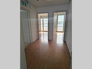 Appartamento in Affitto a Creazzo, 1'200&euro;, 130 m², arredato