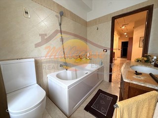 Quadrilocale in Vendita a Siracusa, zona Tisia - Tica - Zecchino, 125'000&euro;, 138 m²