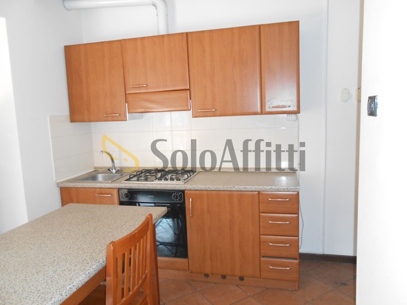 Bilocale in Affitto a Pavia, zona Stazione, 640&euro;, 40 m², arredato