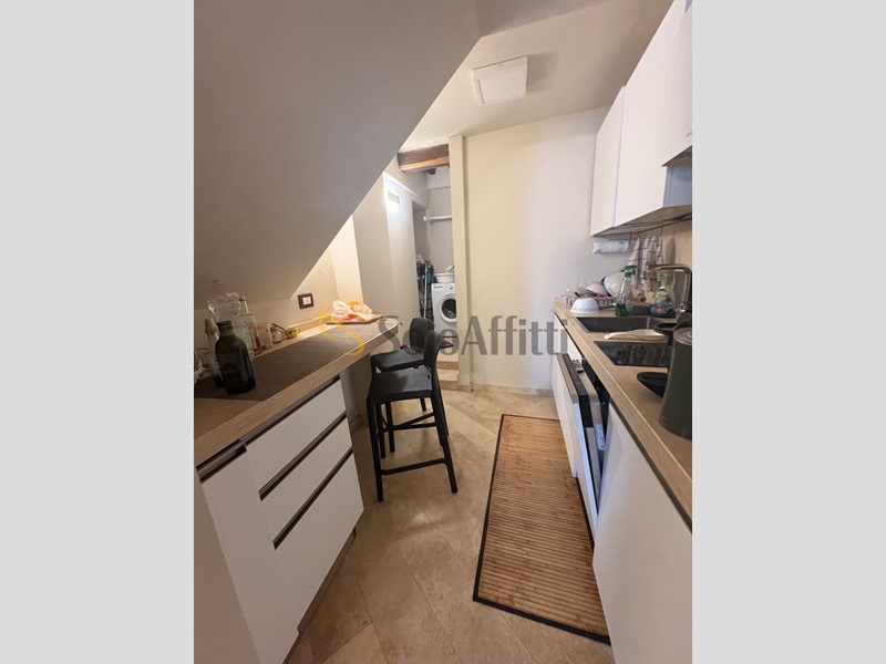 Monolocale in Affitto a Siena, zona Centro storico, 500&euro;, 35 m², arredato