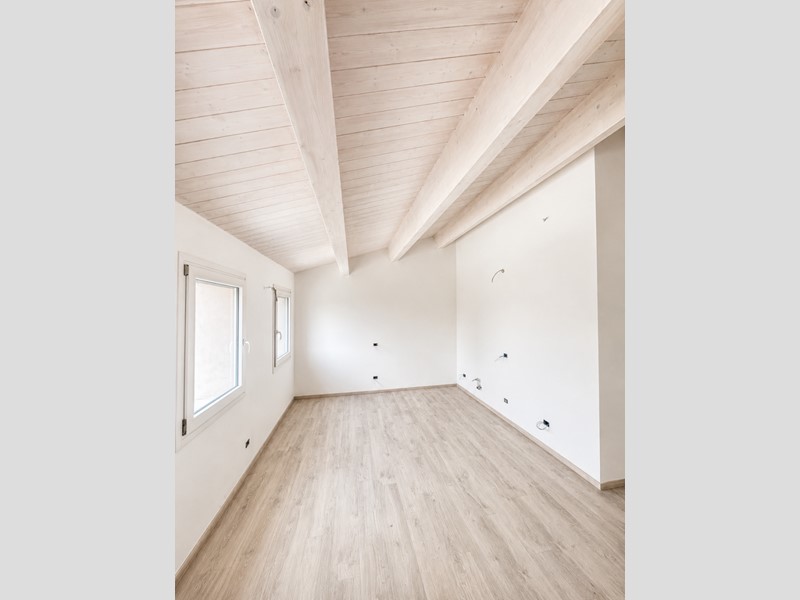 Trilocale in Vendita a Veronella, zona Veronella Bassa, 185'000&euro;, 85 m²