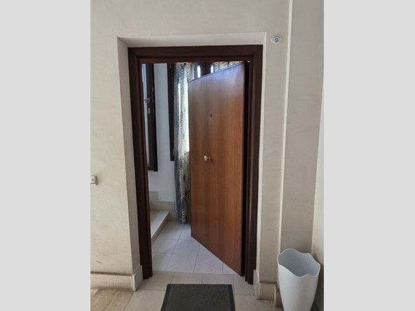 Quadrilocale in Vendita a Morlupo, 120'000&euro;, 75 m²