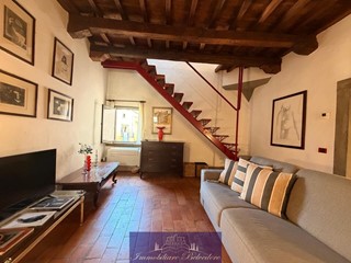 Trilocale in Vendita a Firenze, zona Oltrarno, 415'000&euro;, 70 m²