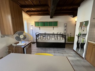 Bilocale in Affitto a Pavia, zona Centro, 490&euro;, 30 m², arredato