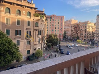 Quadrilocale in Affitto a Roma, zona San Giovanni-Re di Roma, 1'650&euro;, 110 m²