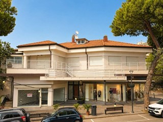 Appartamento in Vendita a Cattolica, 470'000&euro;, 280 m²