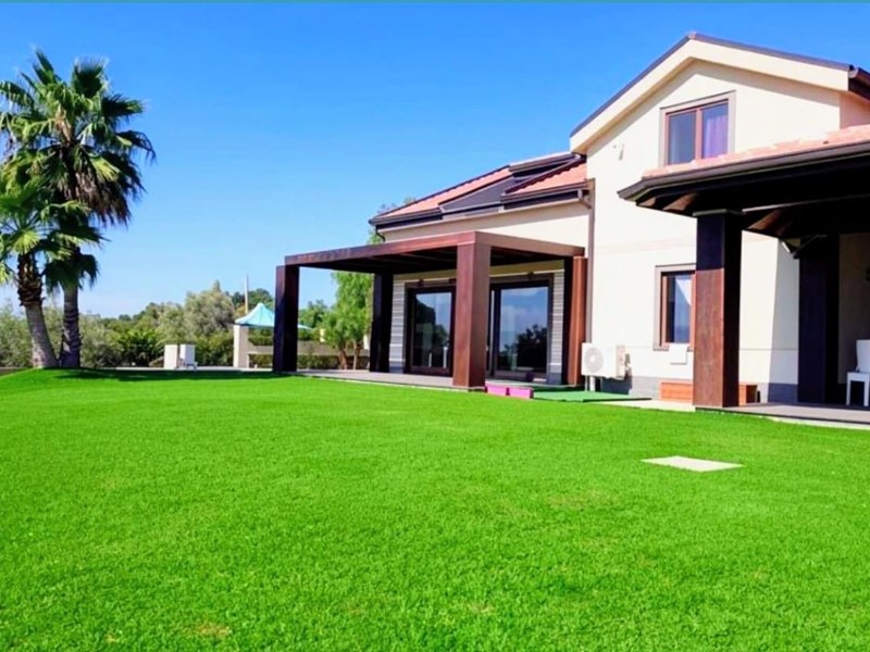 Villa in Vendita a Milazzo, zona Capo Milazzo, 460 m², con Box