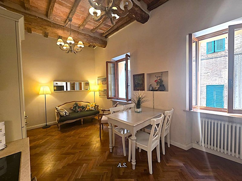 Appartamento in Vendita a Siena, 385'000&euro;, 67 m², arredato