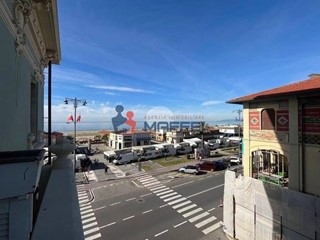 Quadrilocale in Vendita a Viareggio, 395'000&euro;, 70 m², arredato