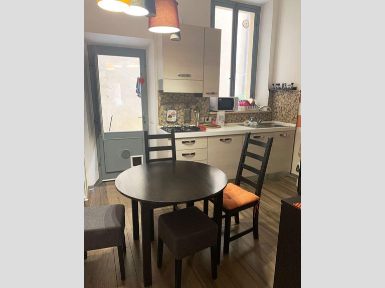 Trilocale in Vendita a Siena, 245'000&euro;, 50 m², arredato