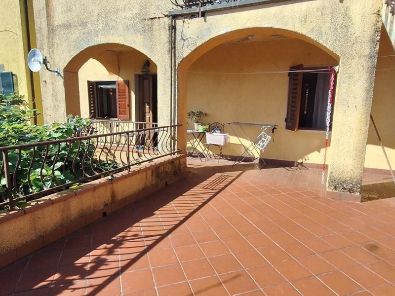 Appartamento in Vendita a Bagni di Lucca, zona Lugliano, 120'000&euro;, 100 m², arredato
