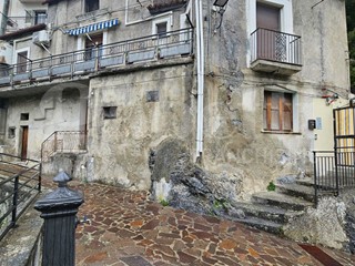 Bilocale in Vendita a Orsomarso, 19'000&euro;, 48 m²