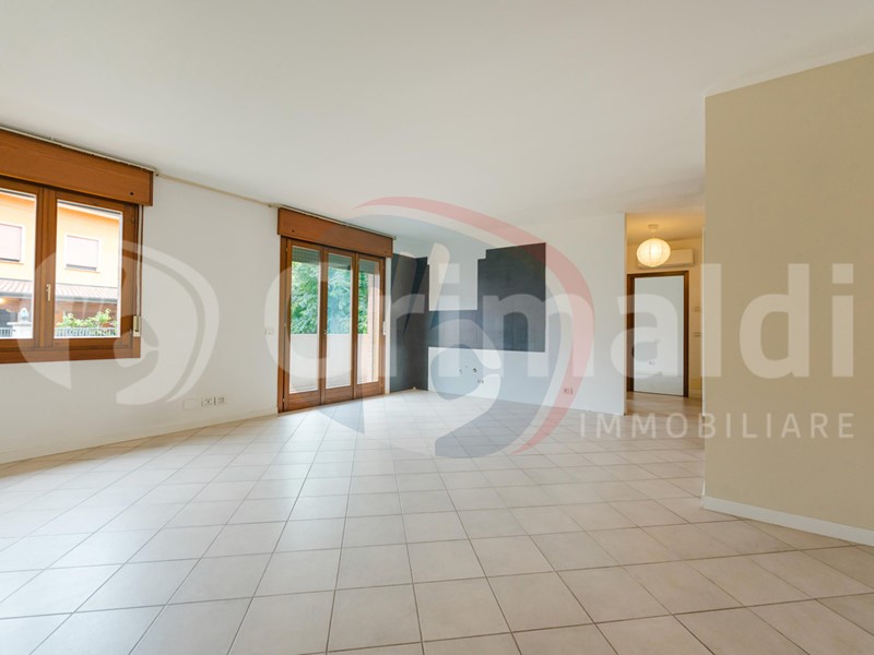 Quadrilocale in Vendita a Vigodarzere, 210'000&euro;, 130 m², con Box