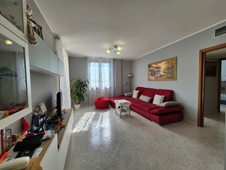 Trilocale in Vendita a Torrevecchia Pia, 148'000&euro;, 88 m²