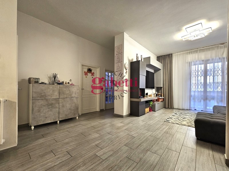 Quadrilocale in Vendita a Firenze, 339'000&euro;, 92 m², arredato