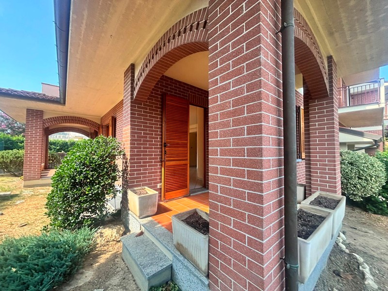 Trilocale in Vendita a Broni, 165'000&euro;, 120 m², con Box
