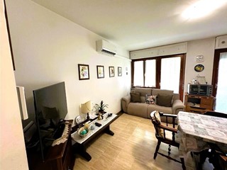 Bilocale in Vendita a Carrara, zona Marina Di Carrara, 229'000&euro;, 60 m²