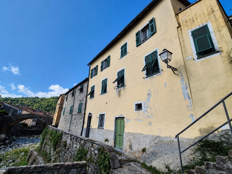 Trilocale in Vendita a Varese Ligure, 81'603&euro;, 67 m²