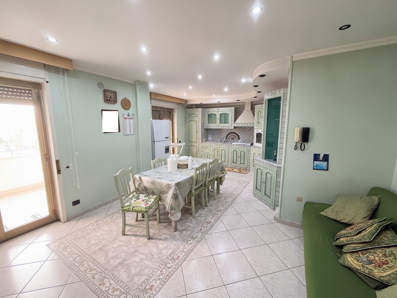 Quadrilocale in Vendita a Misterbianco, zona Ficarelli-Feudotto, 155'000&euro;, 130 m²