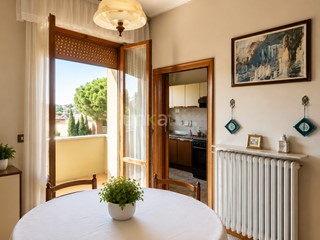 Appartamento in Vendita a Jesi, 198'000&euro;, 140 m², con Box