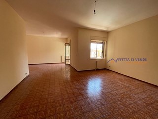 Appartamento in Affitto a Siracusa, 750&euro;, 160 m²