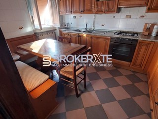 Appartamento in Vendita a Carrara, zona Avenza, 185'000&euro;, 94 m², arredato