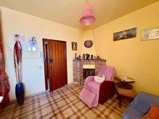 Appartamento in Vendita a Crespina Lorenzana, zona Crespina, 39'000&euro;, 81 m²