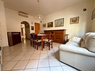 Trilocale in Vendita a Poggibonsi, 150'000&euro;, 85 m², arredato