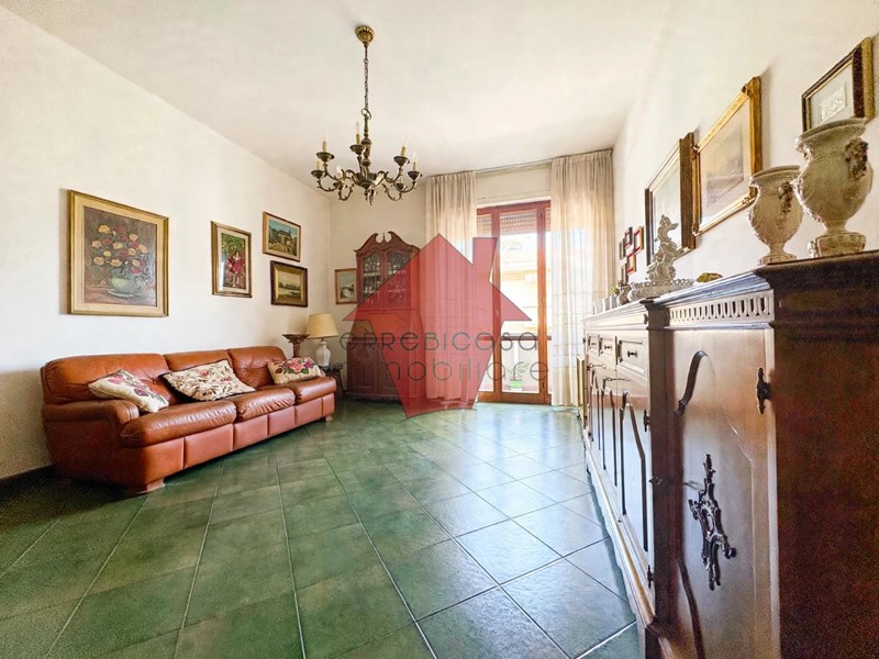 Quadrilocale in Vendita a Vinci, zona Sovigliana, 210'000&euro;, 83 m², con Box