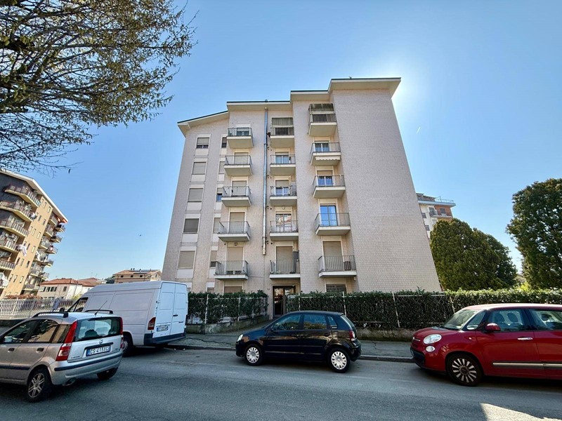 Appartamento in Vendita a Alessandria, 129'000&euro;, 132 m²