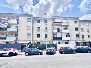 Quadrilocale in Vendita a Palermo, 115'000&euro;, 105 m²