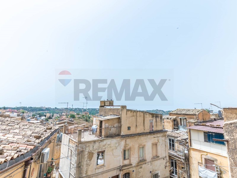 Trilocale in Vendita a Caltagirone, 22'900&euro;, 60 m²