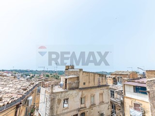Trilocale in Vendita a Caltagirone, 22'900&euro;, 60 m²