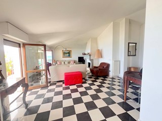 Attico in Vendita a Silvi, 795'000&euro;, 185 m²