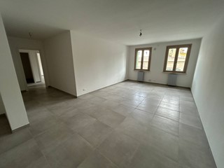 Trilocale in Vendita a Poggio Rusco, 115'000&euro;, 81 m²