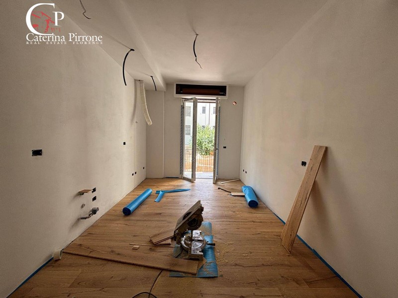 Bilocale in Vendita a Firenze, 258'000&euro;, 65 m²