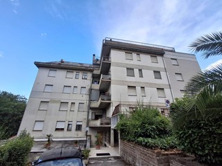 Appartamento in Vendita a Teramo, 150'000&euro;, 130 m²