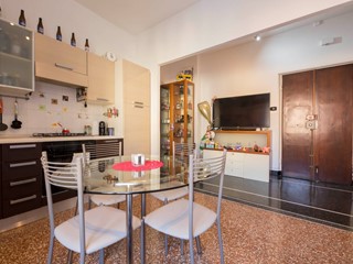 Trilocale in Vendita a Genova, 72'000&euro;, 51 m²