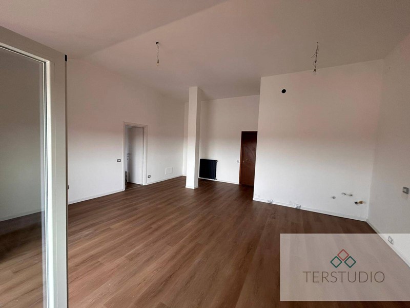 Trilocale in Vendita a Ambivere, 130'000&euro;, 90 m²