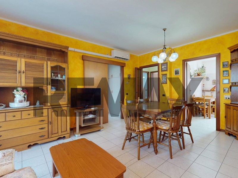 Trilocale in Vendita a Rho, 219'000&euro;, 109 m²