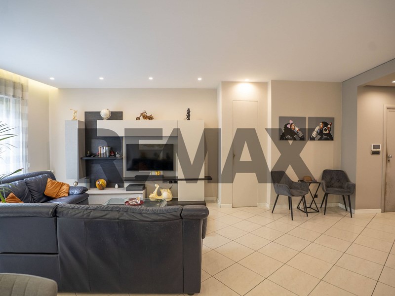 Appartamento in Affitto a San Gregorio di Catania, 1'000&euro;, 150 m²